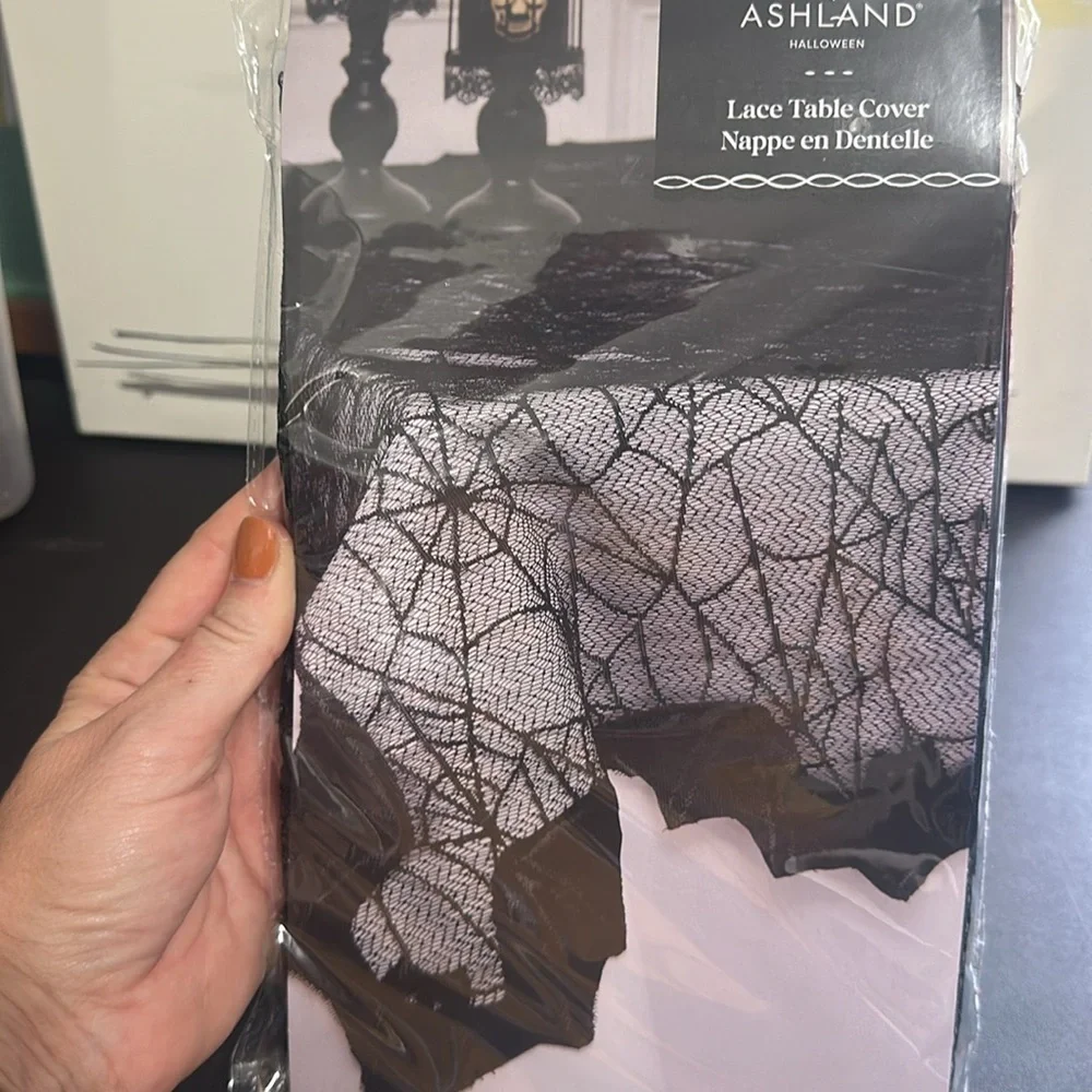 Ashland Halloween lace table cover 59” x 59”